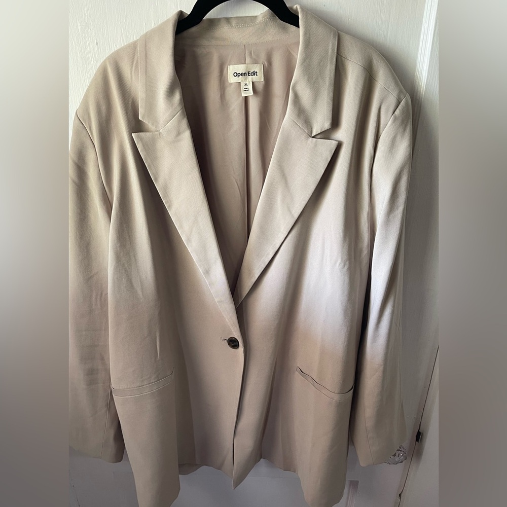 Women's Beige lined, size XL, Oversized Blazer Jacket, long sleeves, great shape